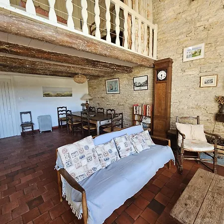 Maison Au Centre Du Village * 莱斯波特斯