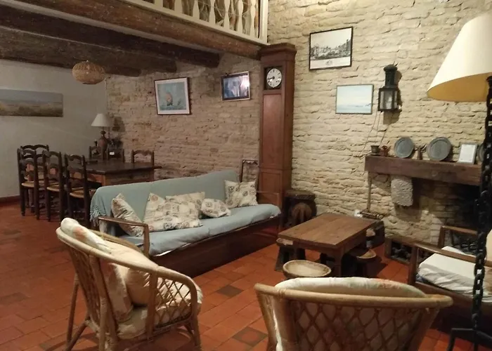 بيت للعطل Maison Au Centre Du Village *